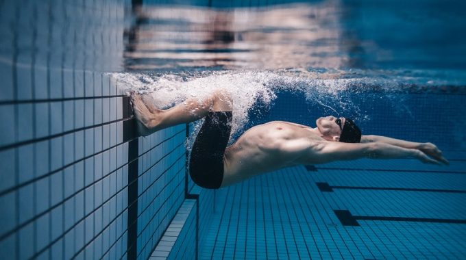 Chi Ama Il Nuoto Ama La Bellezza, Ecco Il Modello Di Azzurra Race Team Per I Suoi Atleti